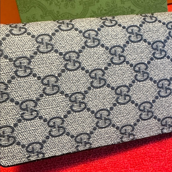Fashion Inspired Item (WALLET) - Picture 5 of 5